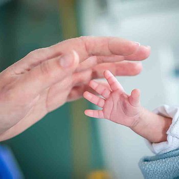 Prematüre Bebekli Ailelerin Dikkat Etmesi Gereken 5 Altın Kural